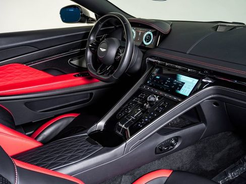Used 2024 Aston Martin DB12 Coupe RWD image 16