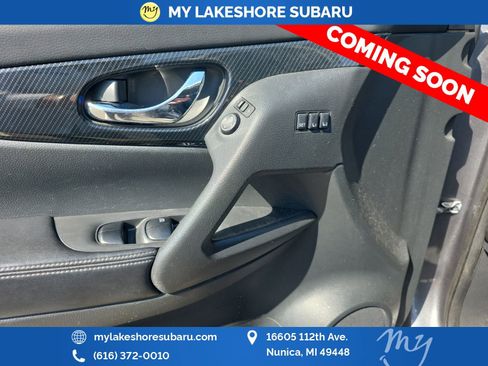 Used 2017 Nissan Rogue SL AWD/4WD image 29