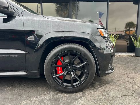 Used 2020 Jeep Grand Cherokee SRT image 28