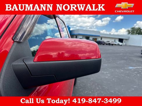 Used 2018 Chevrolet Silverado 1500 LT w/ All Star Edition AWD/4WD image 38