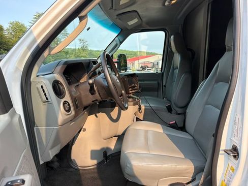 Used 2015 Ford E-350 and Econoline 350 Super Duty w/ Power Windows & Locks Group RWD image 10