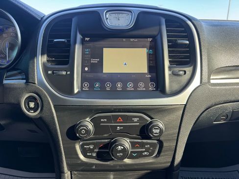 Used 2017 Chrysler 300 Limited w/ Value Package image 56