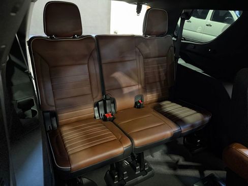Used 2023 GMC Yukon Denali Ultimate AWD/4WD image 30