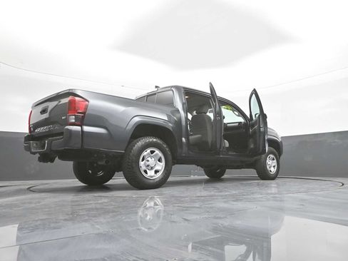 Used 2022 Toyota Tacoma SR AWD/4WD image 44