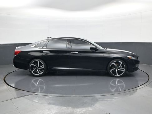 Used 2020 Honda Accord Sport image 4