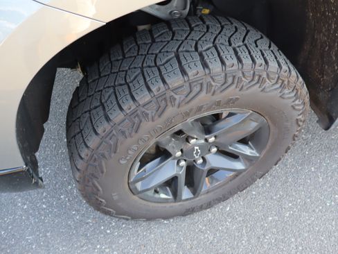 Used 2024 Chevrolet Silverado 1500 LT Trail Boss w/ Convenience Package II AWD/4WD image 42