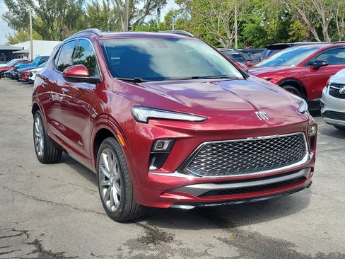 Used 2024 Buick Encore GX Avenir image 3