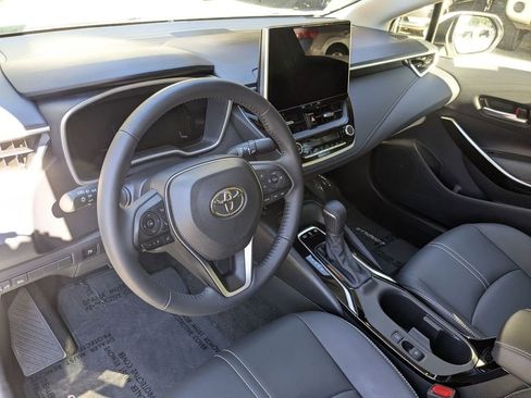 Used 2025 Toyota Corolla XLE image 14