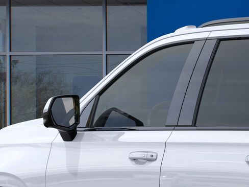 New 2026 Chevrolet Suburban RST AWD/4WD image 12