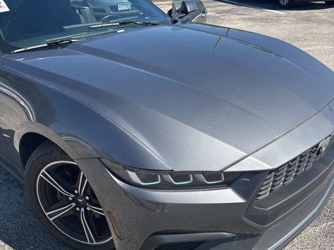 Used 2024 Ford Mustang Convertible image 11