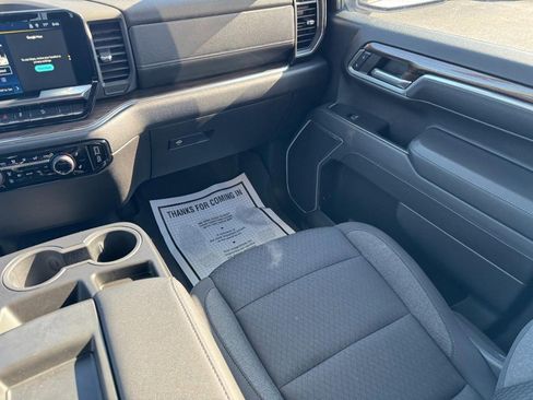Used 2024 Chevrolet Silverado 1500 LT AWD/4WD image 15