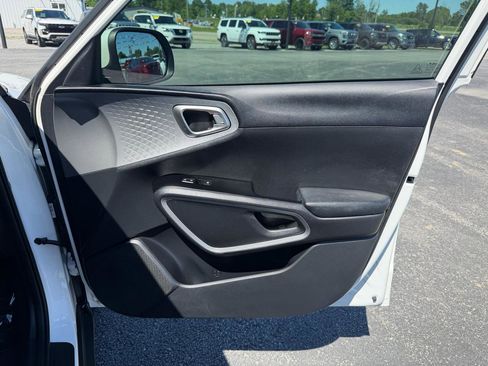 Used 2022 Kia Soul LX FWD image 20