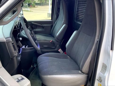 Used 2020 Chevrolet Express 2500 w/ Driver Convenience Package image 8