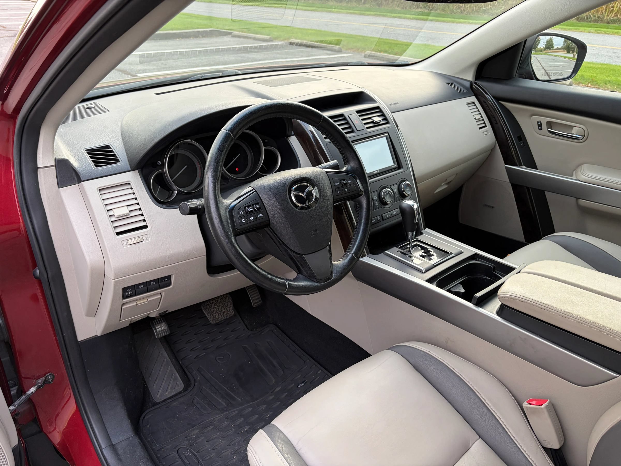 Used 2012 MAZDA CX-9 Grand Touring w/ Moonroof & Bose Audio Pkg AWD/4WD image 3