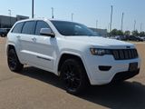 Used 2021 Jeep Grand Cherokee Laredo X image 2