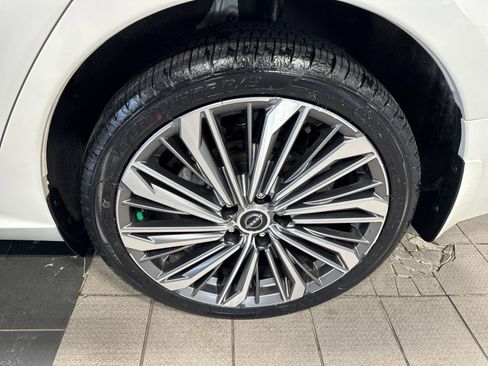 Certified 2023 Nissan Altima 2.5 SL AWD/4WD image 14