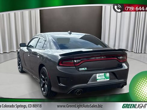 Used 2022 Dodge Charger R/T w/ Driver Convenience Group RWD image 3