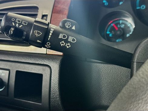 Used 2010 GMC Yukon SLE w/ Convenience Package image 12