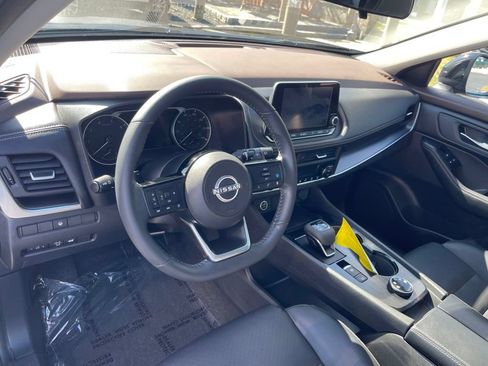 Certified 2023 Nissan Rogue SV w/ SV Premium B Package AWD/4WD image 9