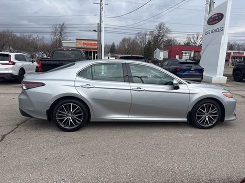 Used 2023 Toyota Camry XLE w/ Cold Weather Package image 3