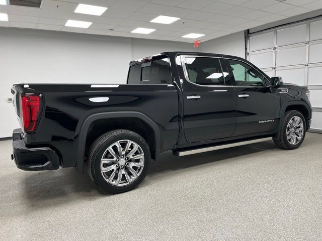 Used 2025 GMC Sierra 1500 Denali w/ Denali Reserve Package AWD/4WD image 11