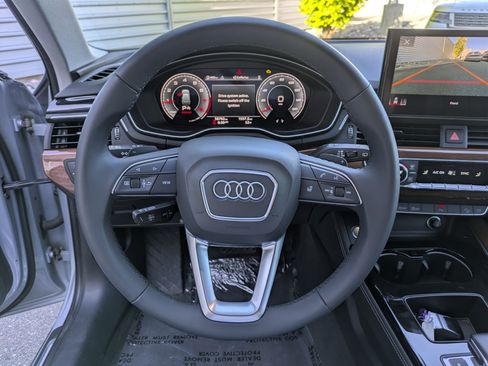 Used 2022 Audi A4 2.0T allroad Premium Plus w/ Premium Plus Package AWD/4WD image 17