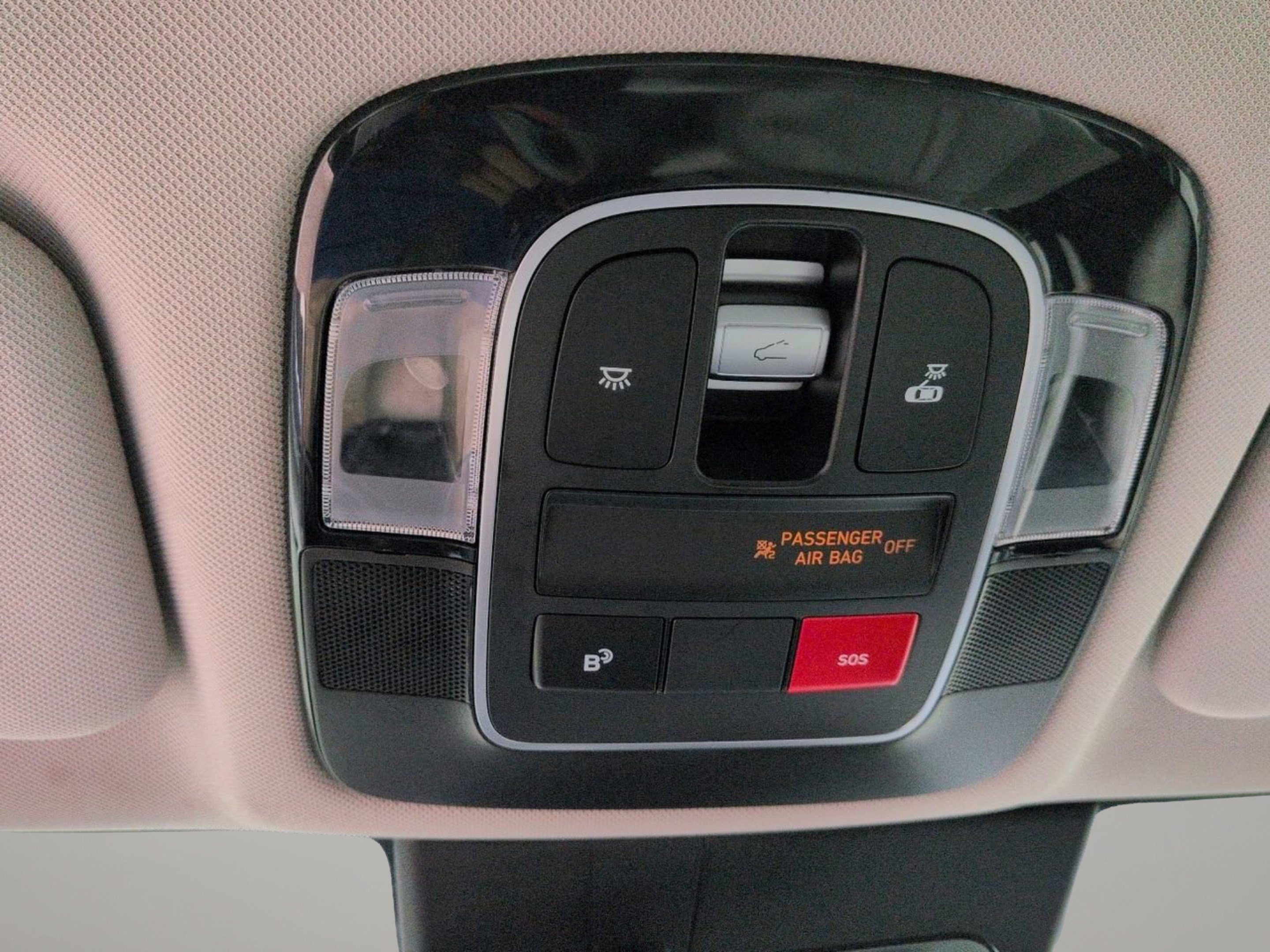 Used 2025 Hyundai Sonata SEL FWD image 25