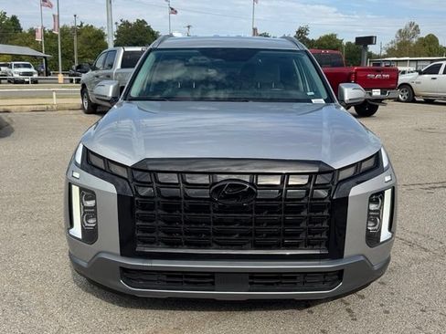 Used 2025 Hyundai Palisade SEL FWD image 2