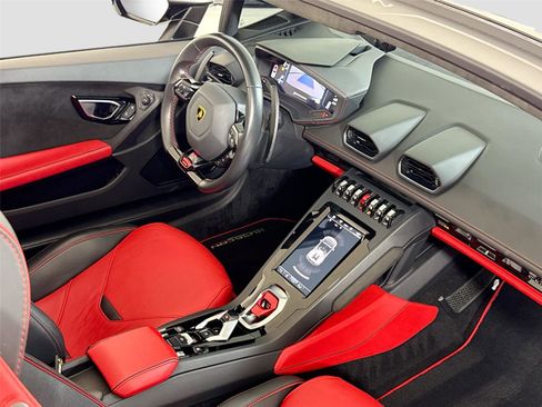 Used 2023 Lamborghini Huracan EVO image 28