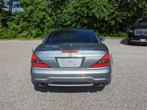 Used 2011 Mercedes-Benz SL 550 image 7
