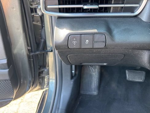 Used 2024 Hyundai Elantra SEL FWD image 20