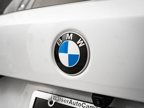 New 2026 BMW X5 xDrive40i w/ Climate Comfort Package image 17