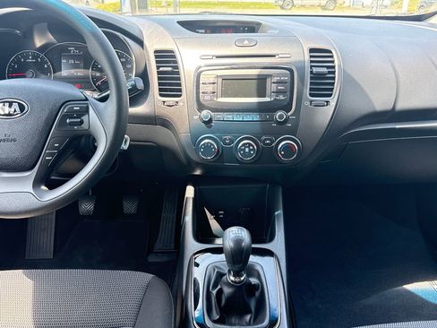 Used 2017 Kia Forte LX FWD image 18