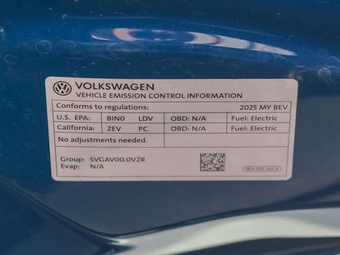 Used 2025 Volkswagen ID.4 Pro S RWD image 28