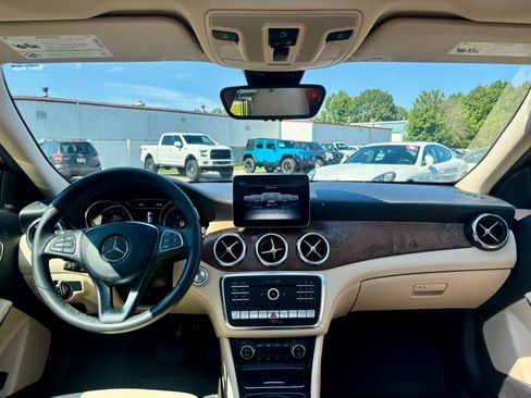 Used 2018 Mercedes-Benz GLA 250 4MATIC image 12