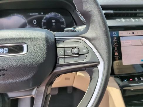 New 2026 Jeep Grand Cherokee L Limited w/ Limited Altitude Package AWD/4WD image 24