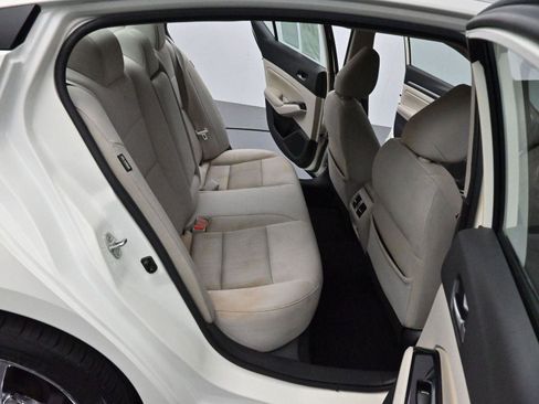 Used 2020 Nissan Altima 2.5 SV image 30