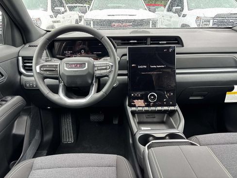 New 2027 GMC Terrain Elevation w/ Technology Package II AWD/4WD image 8