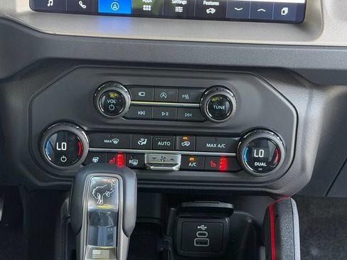 New 2026 Ford Bronco Outer Banks w/ Sasquatch Package AWD/4WD image 12