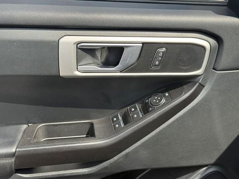 Used 2023 Ford Explorer 4WD image 15