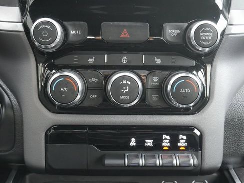 Used 2022 RAM 1500 Big Horn image 24