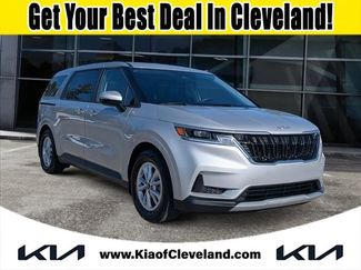 Used 2023 Kia Carnival LX video 1