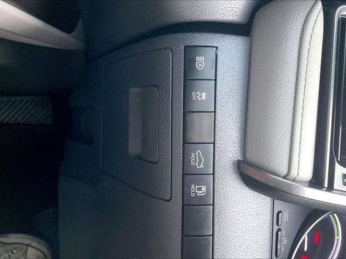 Used 2022 Toyota Camry LE FWD image 31