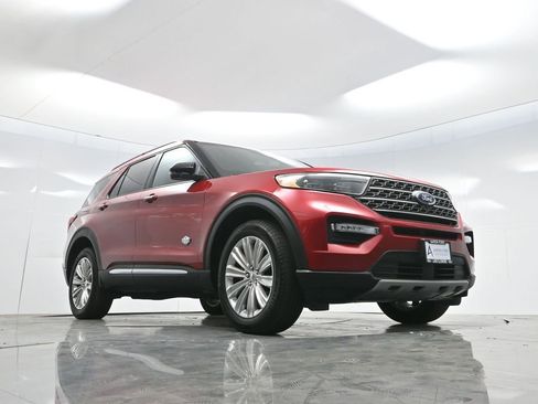 Used 2024 Ford Explorer King Ranch w/ Technology Package AWD/4WD image 55