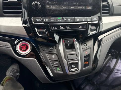 Used 2023 Honda Odyssey Touring image 12