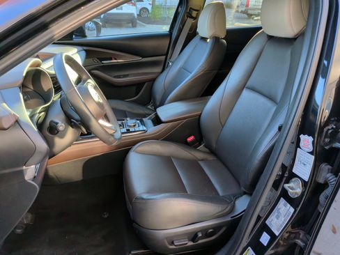 Used 2023 MAZDA CX-30 AWD 2.5 S w/ Premium Package image 17