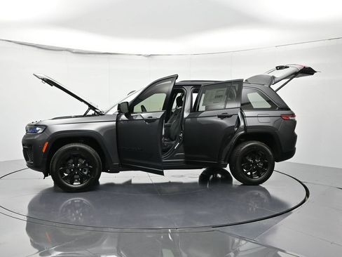 New 2026 Jeep Grand Cherokee Altitude RWD image 44