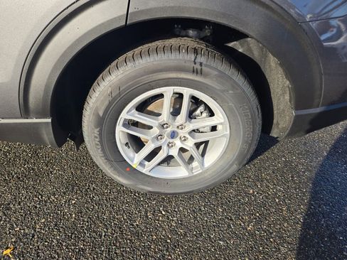 New 2026 Ford Explorer Active image 9