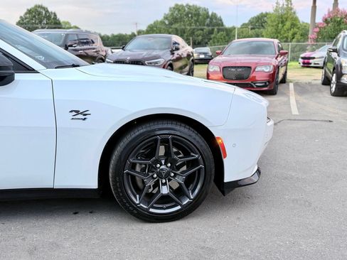 Used 2024 Dodge Charger Daytona R/T w/ Plus Group AWD/4WD image 14