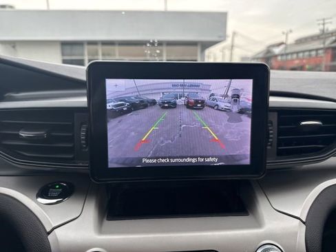 Used 2020 Ford Explorer XLT w/ Comfort Package image 7